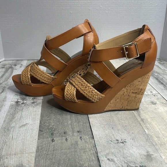 Carlos wedge platform sandals. Brown w/ leopard print. Size 8.5M.Great condition - Picture 3 of 11